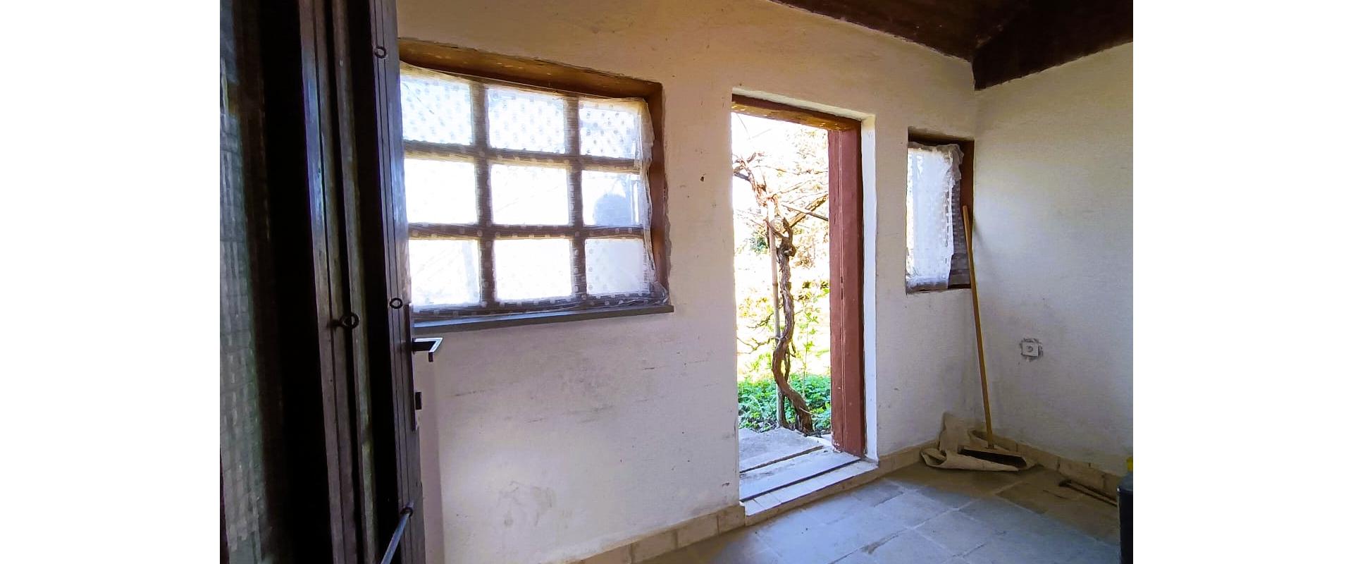 VINIČNÝ DOM S KRÁSNYM VÝHĽADOM – Možnosť trvalého bývania