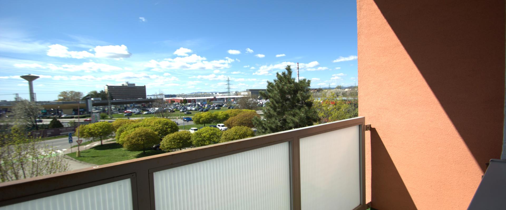 IHNEĎ DOSTUPNÝ | PREDAJ 1+kk byt po kompletnej rekonštrukcií