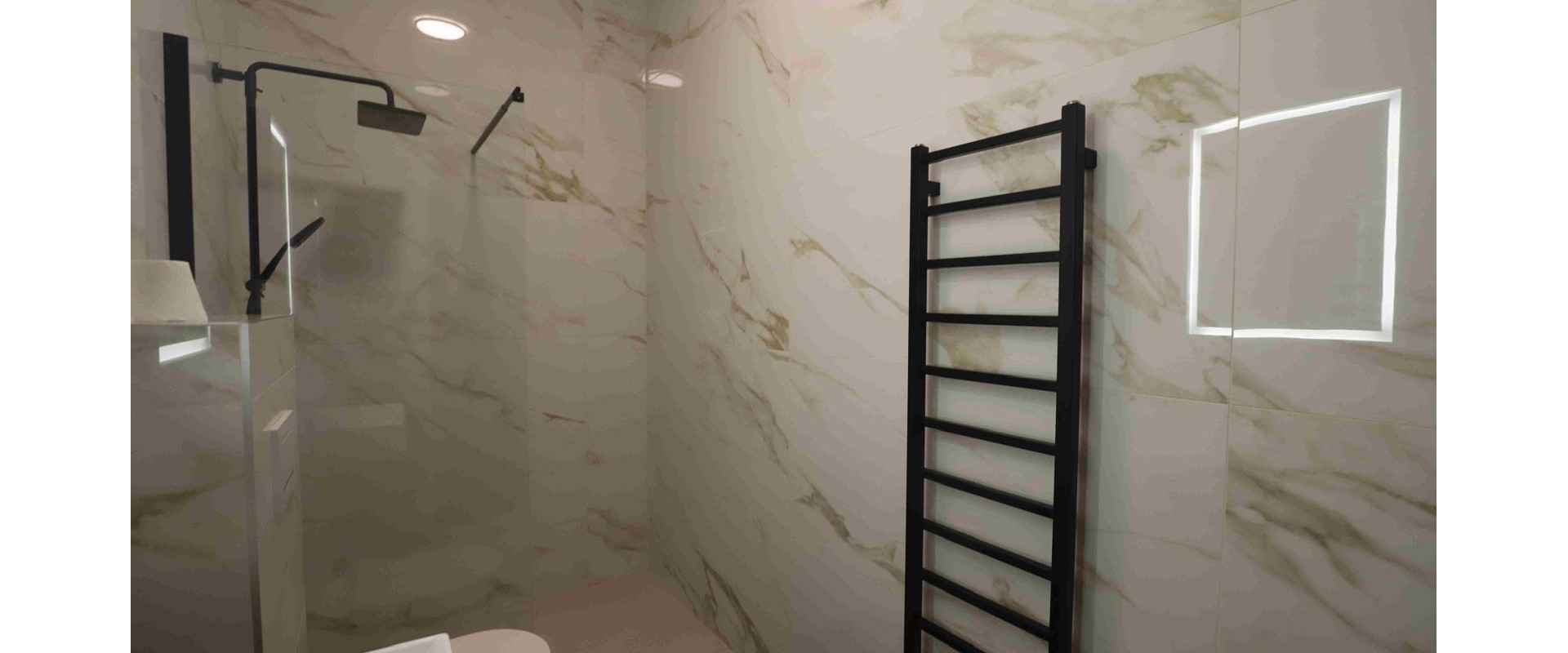 Originálny 2-izbový byt v širšom centre- TOP príležitosť!