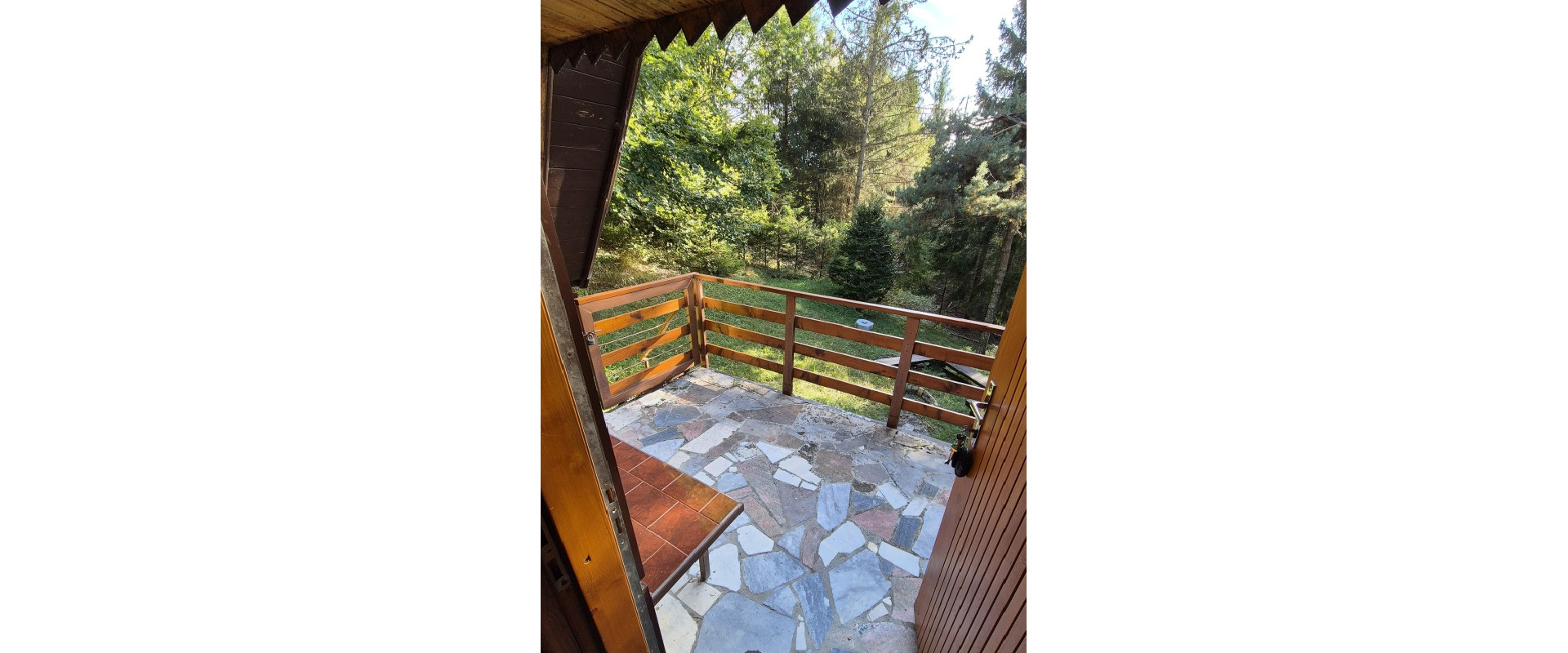 Predám malebnú chatku so záhradou v Novákoch