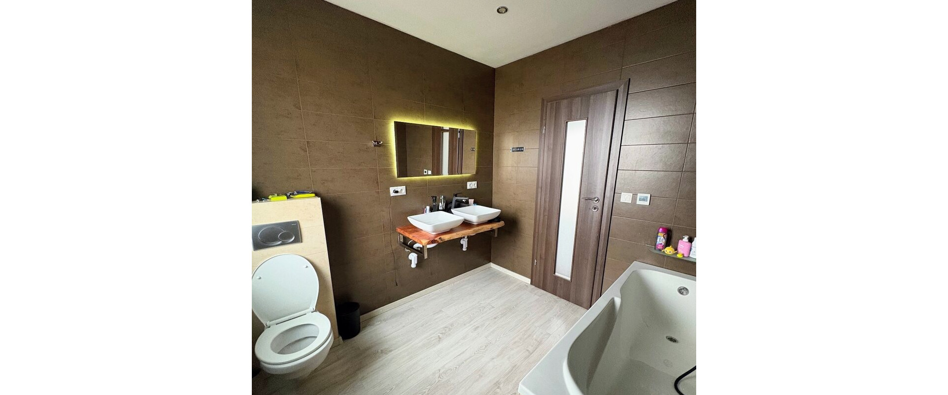 Lukratívna ponuka: dom na bývanie aj podnikanie 30 min od BA