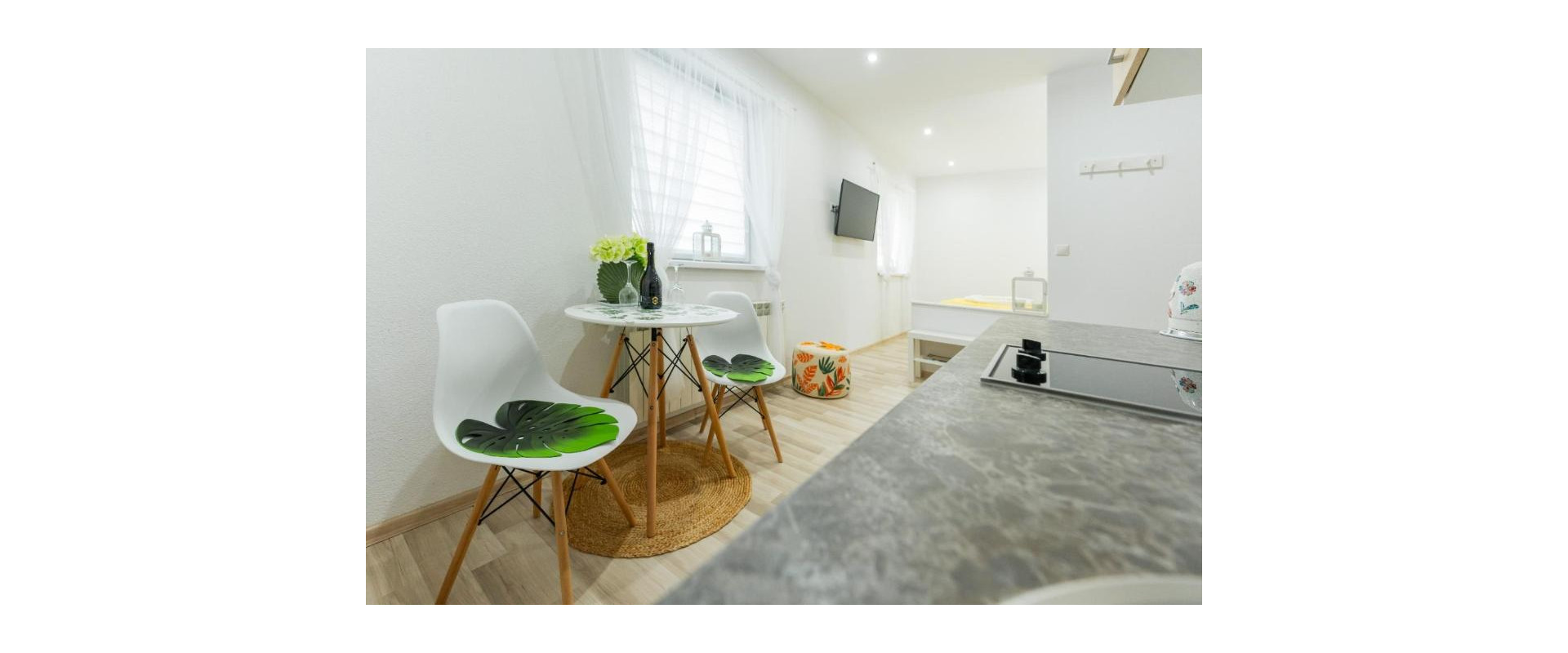 Moderný apartmán v centre Rajeckých Teplíc rovno oproti kúpeľom Afrodita .