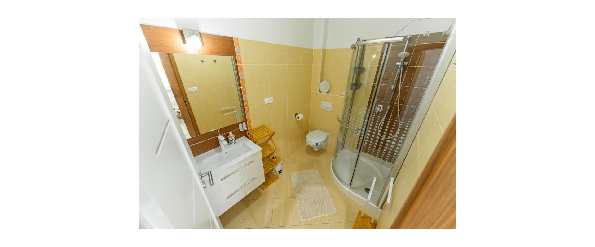 Moderný apartmán v centre Rajeckých Teplíc rovno oproti kúpeľom Afrodita .