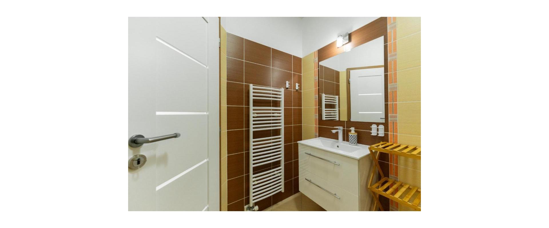 Moderný apartmán v centre Rajeckých Teplíc rovno oproti kúpeľom Afrodita .