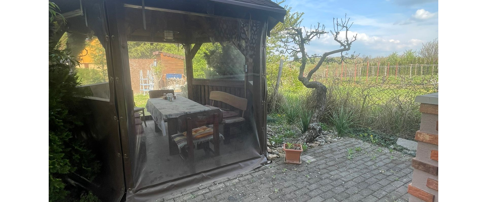 Záhradná oáza s vinohradníckym domčekom