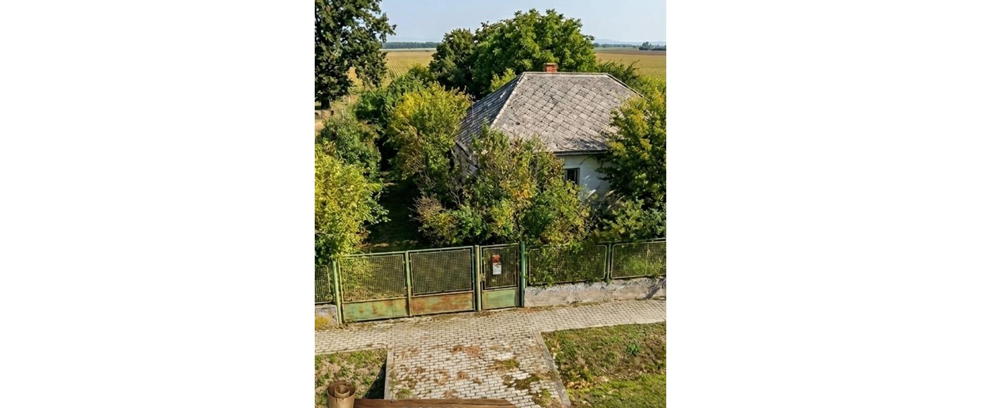 CHALUPA S DUŠOU ALEBO STAVEBNÝ POZEMOK