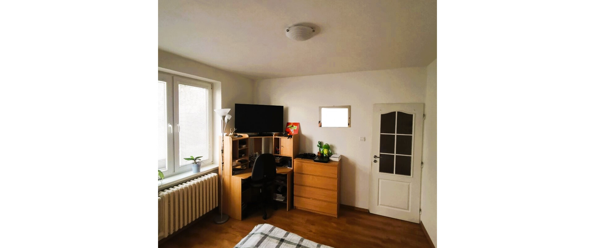 Na predaj priestranný 3-izbový tehlový byt 80 m²  + garáž – ul. J. Gagarina v Stropkove.