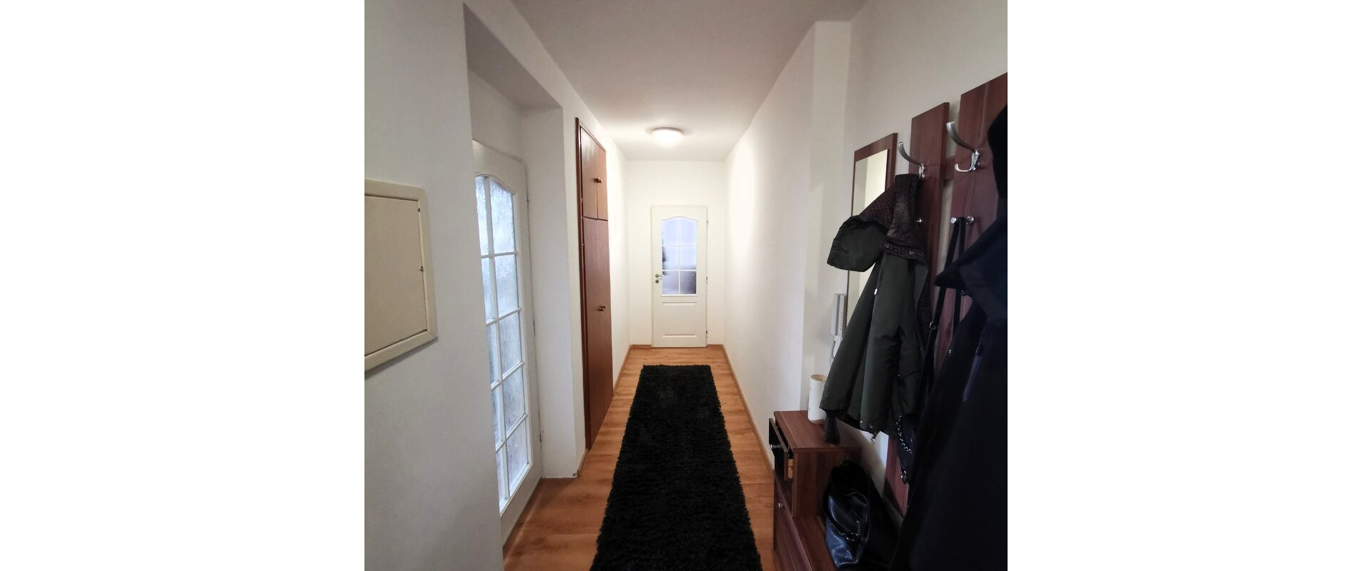 Na predaj priestranný 3-izbový tehlový byt 80 m²  + garáž – ul. J. Gagarina v Stropkove.