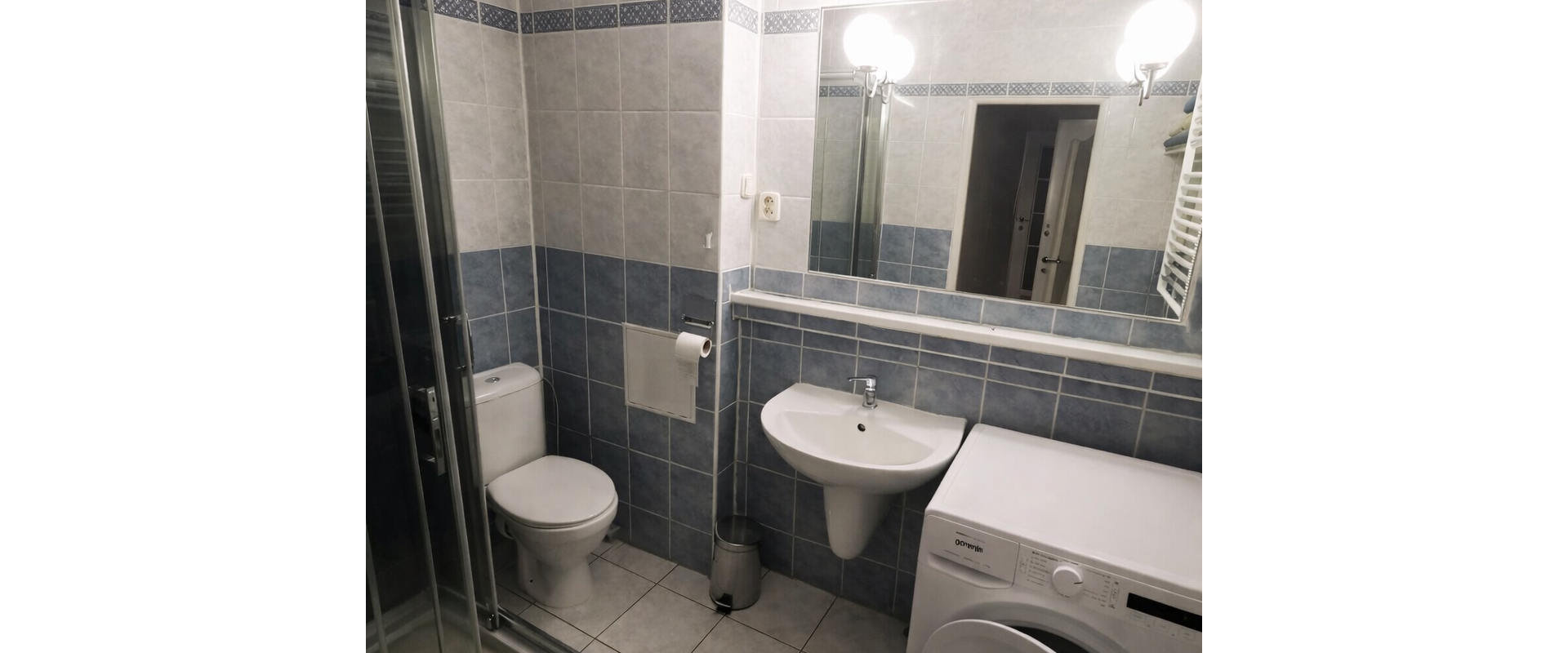 Na predaj priestranný 3-izbový tehlový byt 80 m²  + garáž – ul. J. Gagarina v Stropkove.