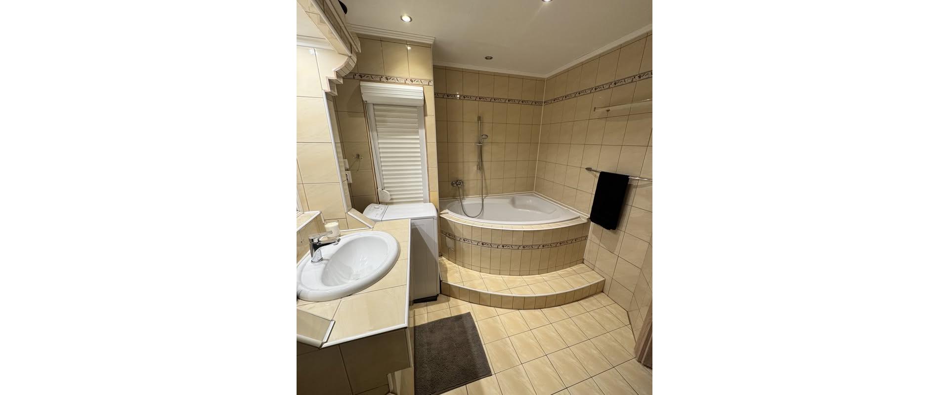 Prenájom 1,5 izbový byt Idánska ulica - voľný od júna