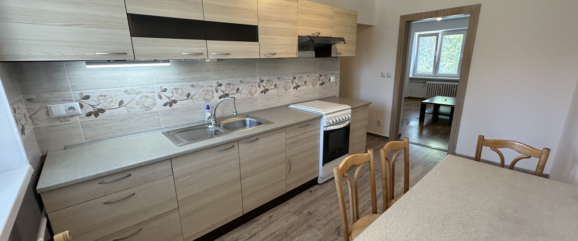 2 izbový veľkometrážny byt 60m2 - Staré Sídlisko