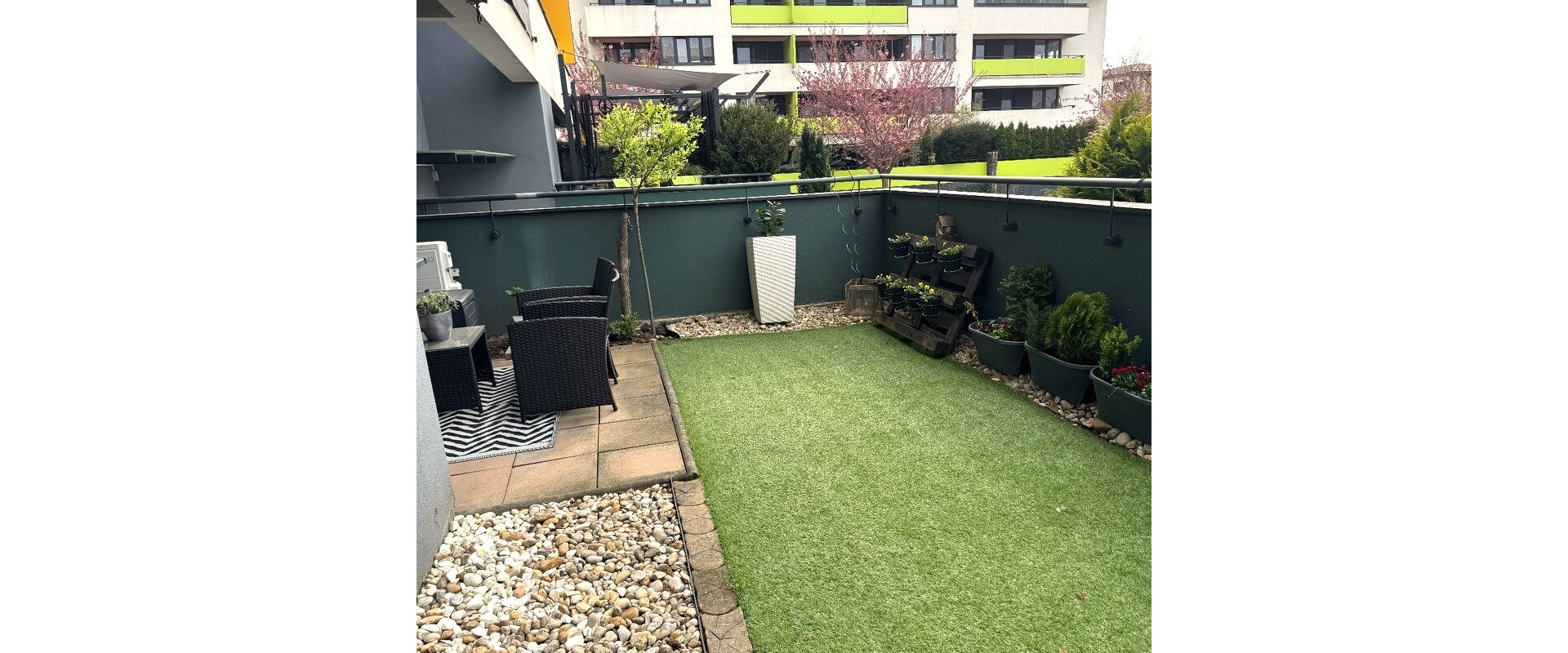 Krásny 2-izbový byt s terasou 30m2 a parkovaním ARBORIA