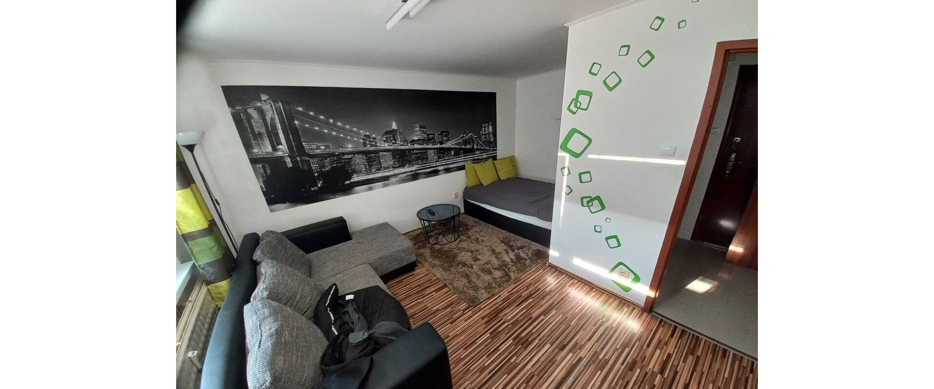 Útulné bývanie na VII. sídlisku: Kompletne zariadený 1-izbový byt ihneď voľný!