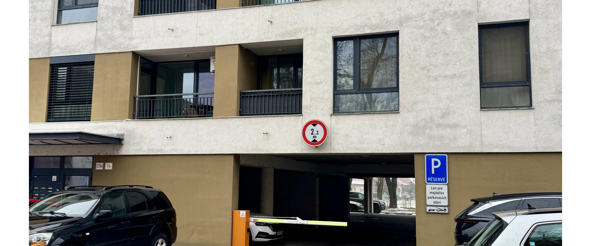 Na Prenájom-Garážové parkovacie miesto Šamorín- Gazdovský Rad