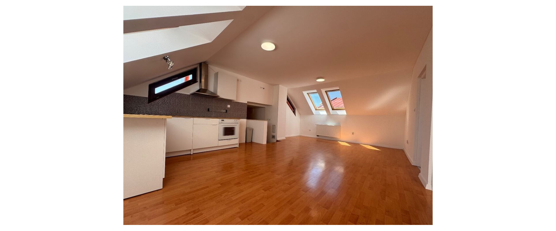 Ponúkam na prenájom nadštandardný 3-izbový byt