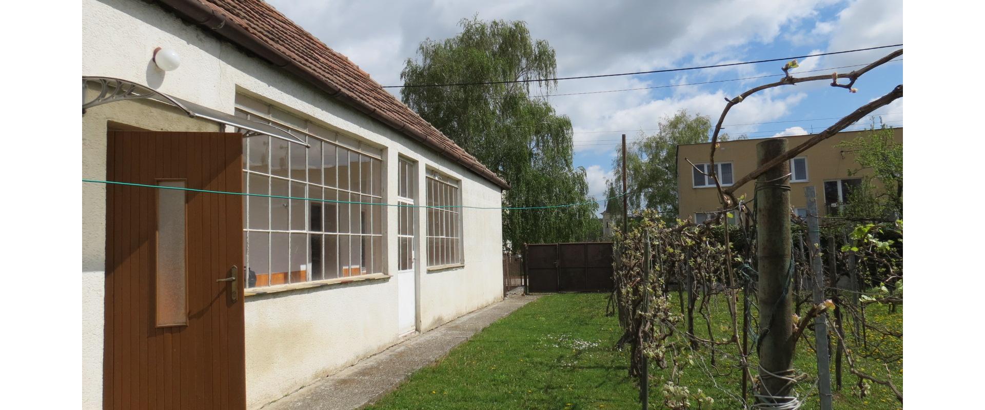 NA PREDAJ DOM NA ROZSIAHLOM POZEMKU 1709 m2, Lehota