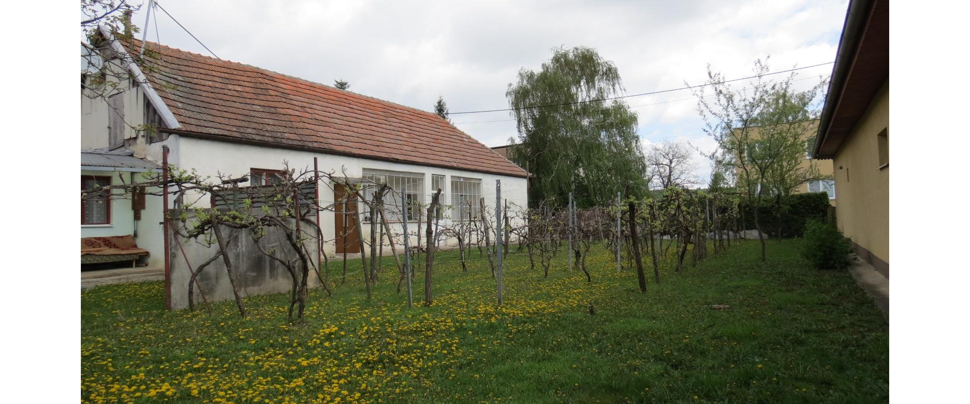 NA PREDAJ DOM NA ROZSIAHLOM POZEMKU 1709 m2, Lehota