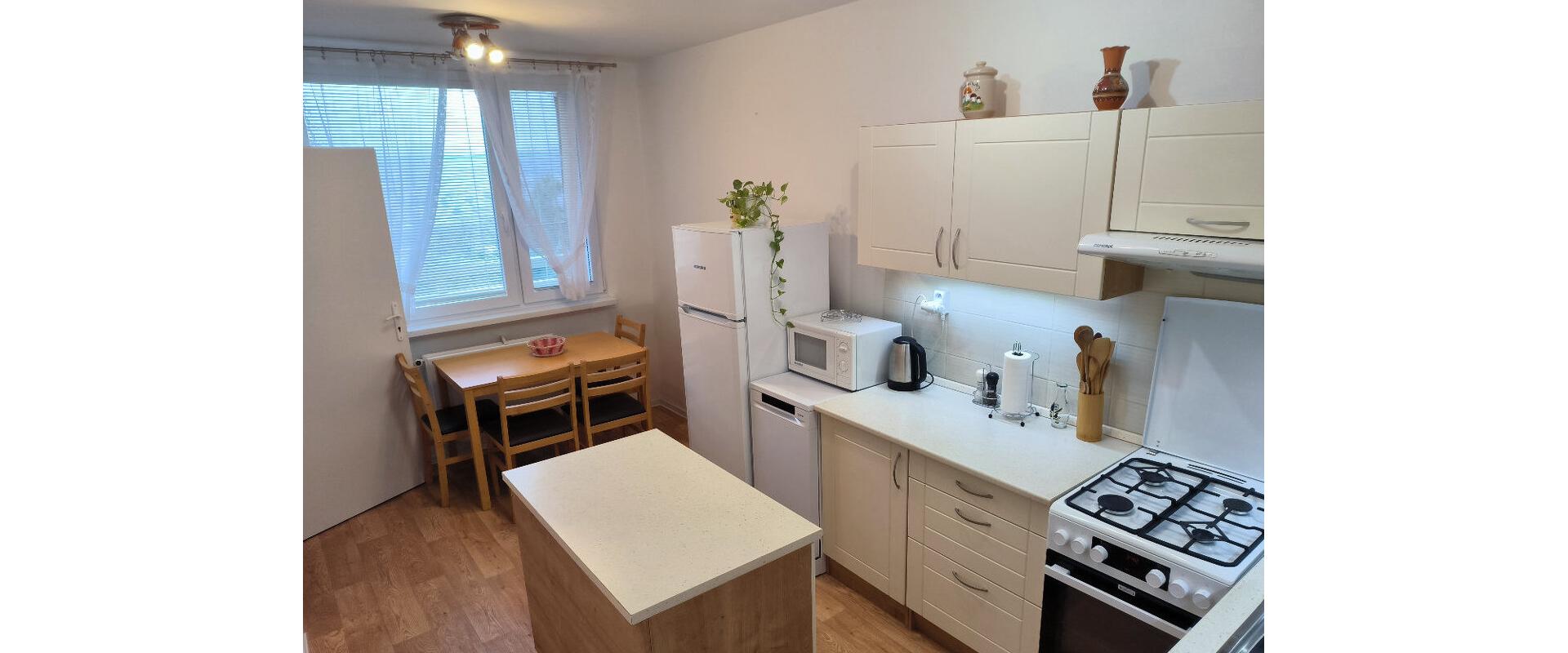 Na prenájom 3-izbový byt s loggiou – Košice, Furča