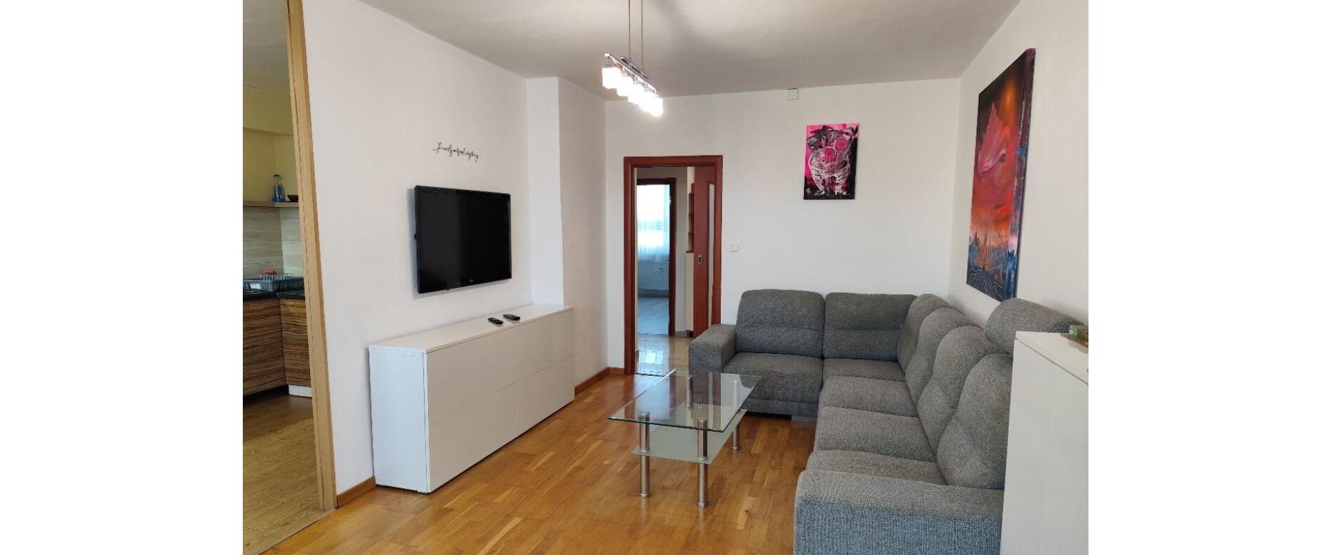 PONUKA PRENÁJMU: Kompletne zariadený 3-izbový byt.