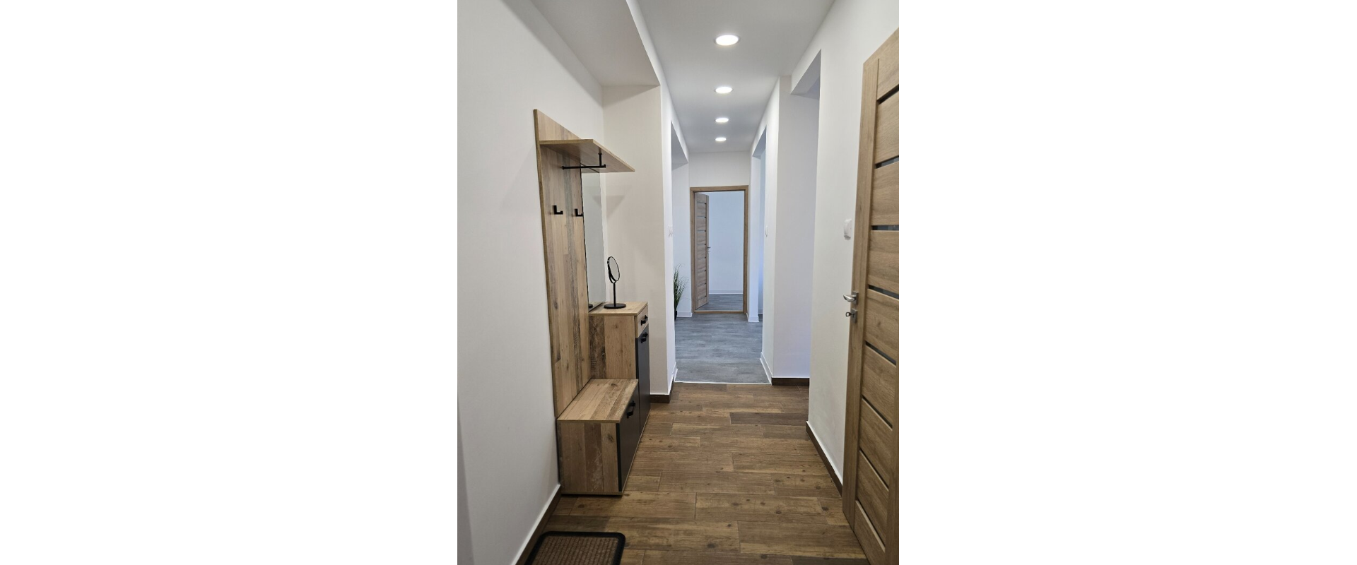 Krásny slnečný 3-izbový byt v centre NZ-zrekonštruovaný