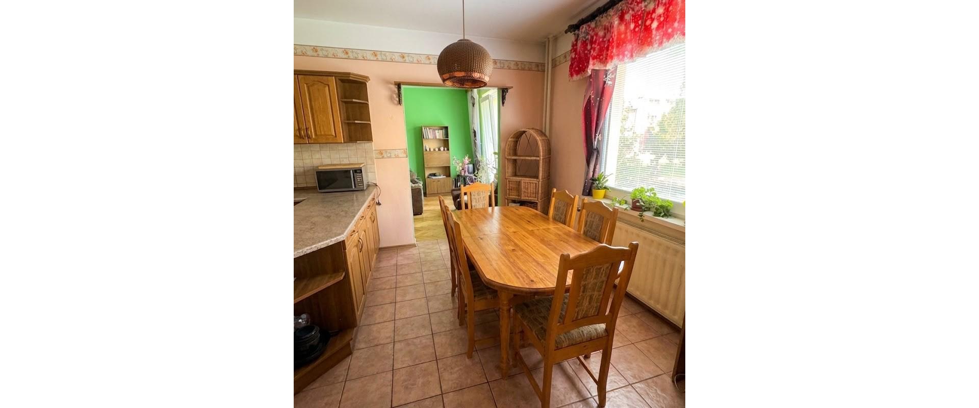 Priestranný 3-izbový byt 79 m², 2 balkóny