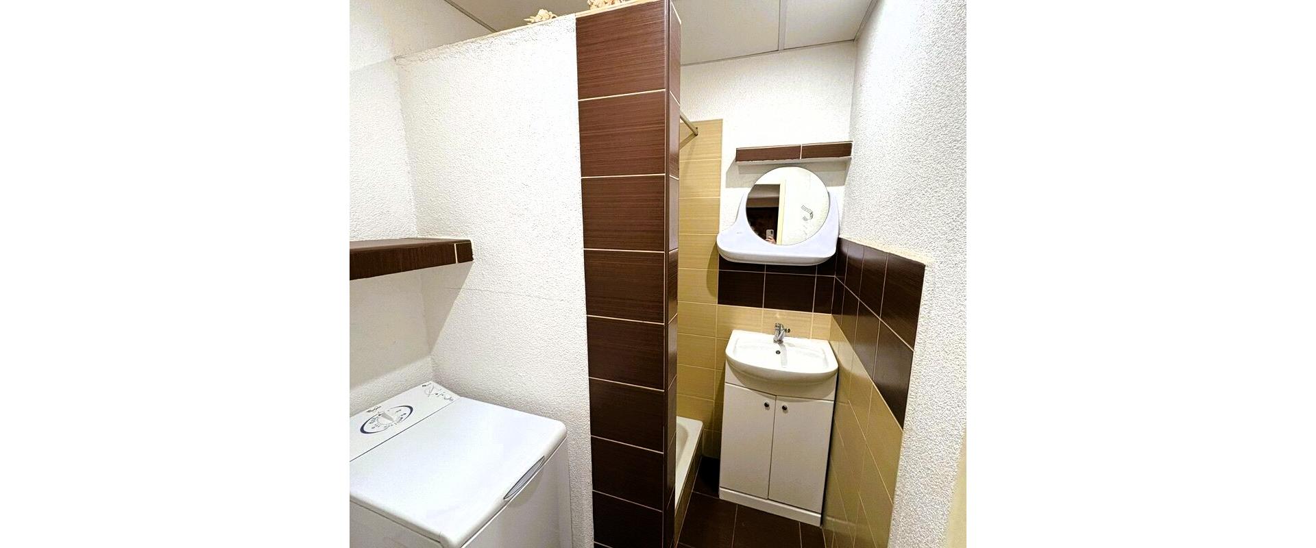 Na predaj praktický 1,5-izbový byt s balkónom ul. Třebíčska v Humennom.