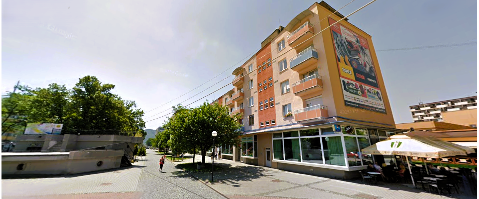 Na prenájom 3. izbový byt v centre mesta (pešia zóna) v Humennom.