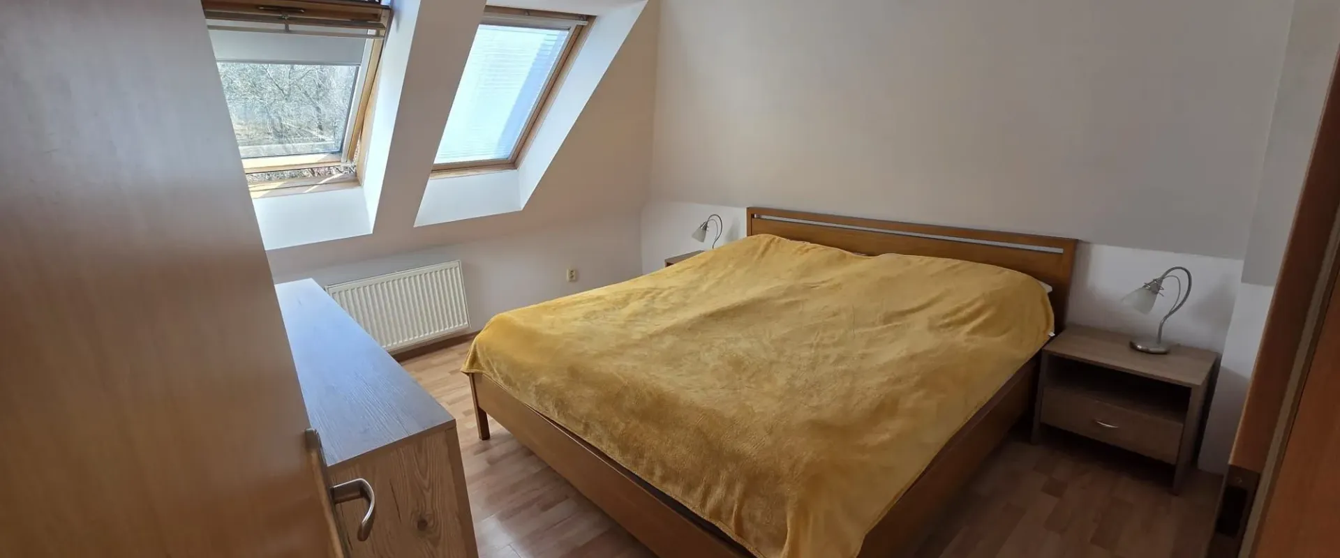 Rozľahlý 4-izb. podkrovný byt s vlastnou garážou - Bôrik, ZA