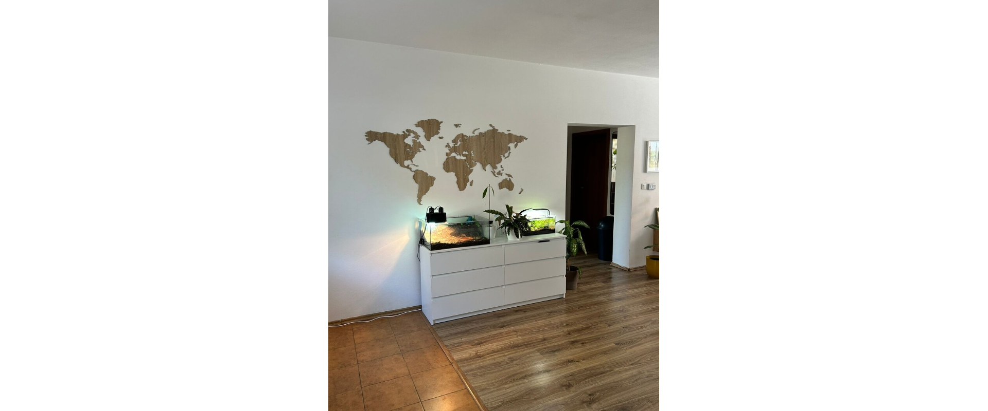 PRIESTRANNÝ 3-IZBOVÝ BYT S BALKÓNOM, PARKOVANÍM