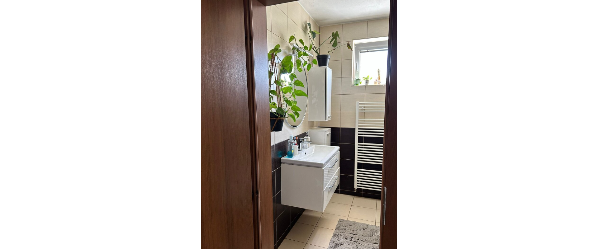 PRIESTRANNÝ 3-IZBOVÝ BYT S BALKÓNOM, PARKOVANÍM