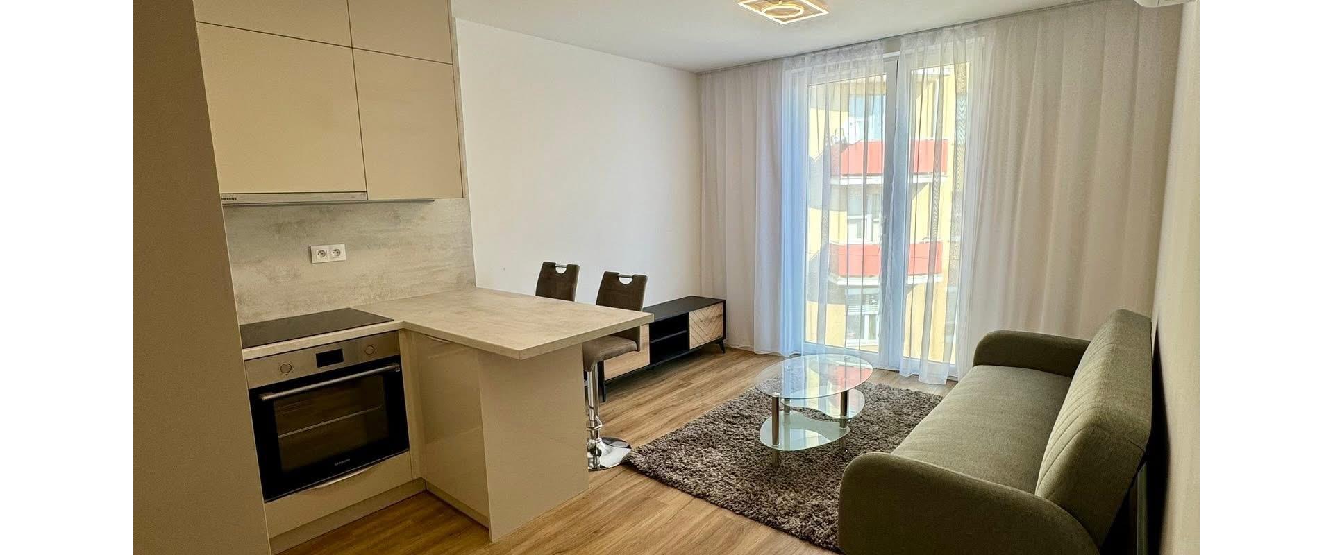 Na prenájom 2-izb byt s garážovým státim v centre Pezinka