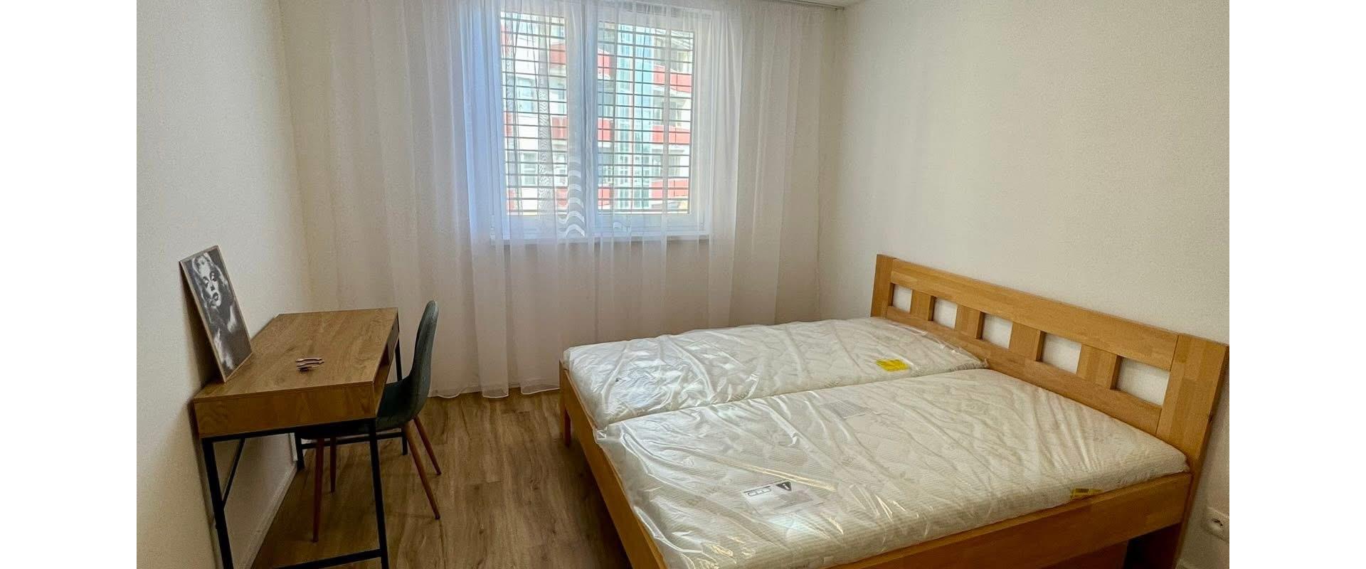 Na prenájom 2-izb byt s garážovým státim v centre Pezinka