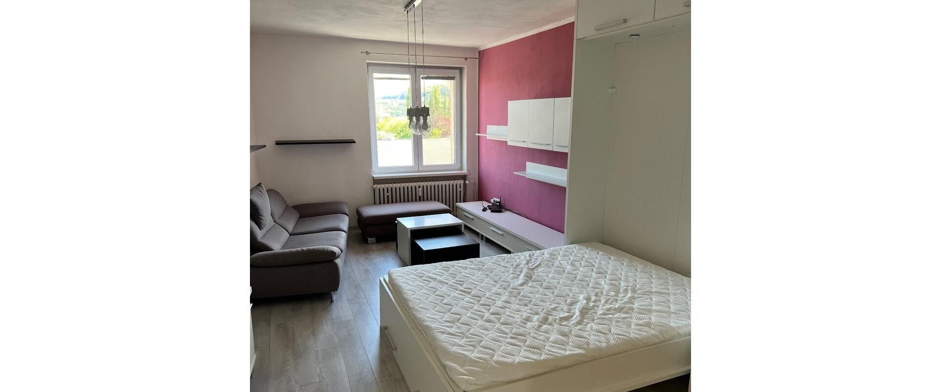 Krásny 1-izbový byt s balkónom priamo v centre