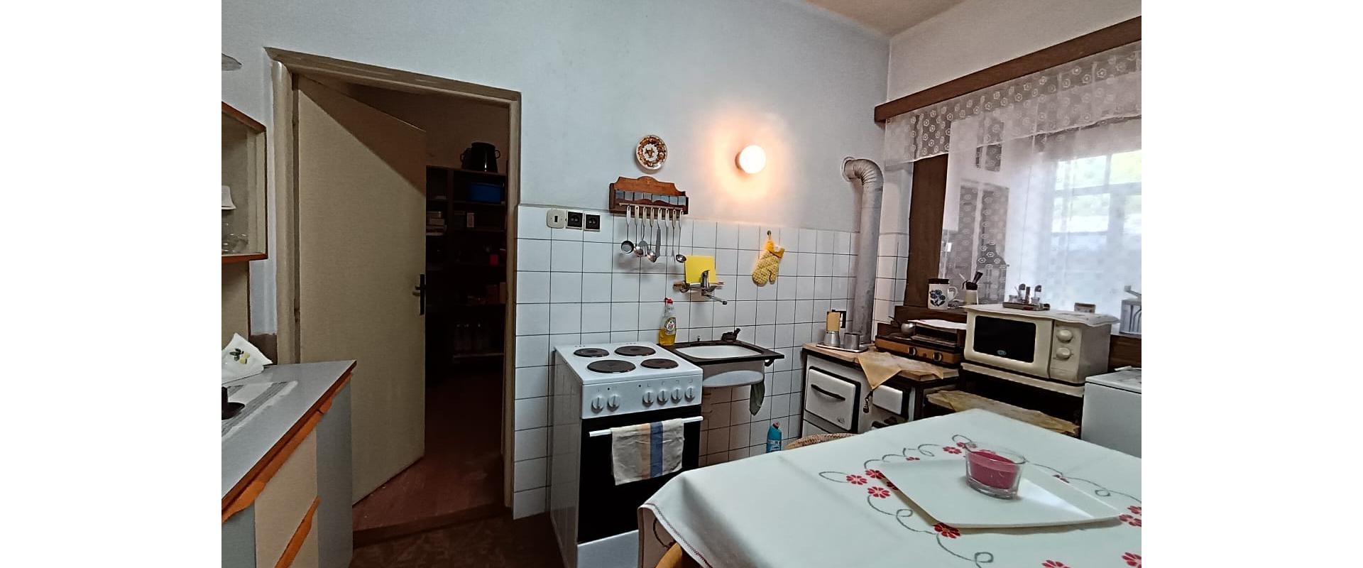 Poctivý dom v centre Levíc: Tichá lokalita a skvelá cena