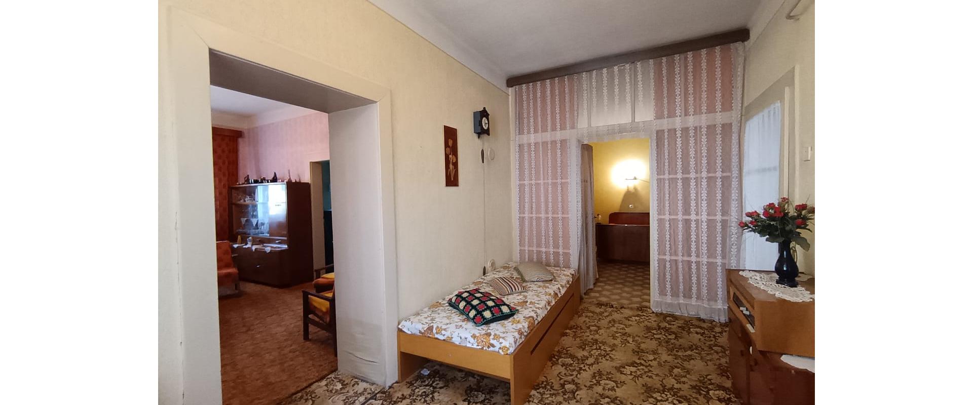 Poctivý dom v centre Levíc: Tichá lokalita a skvelá cena