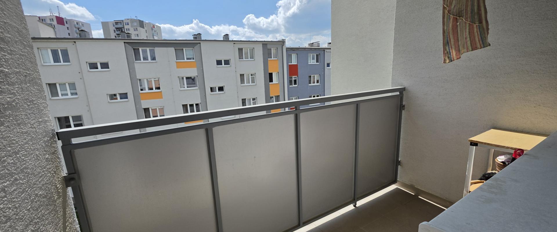 3-IZBOVÝ BYT S BALKÓNOM V CENTRE HLOHOVCA