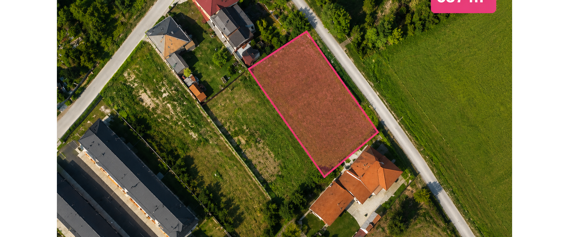 STAVEBNÝ POZEMOK 637 m² – TOMÁŠIKOVO