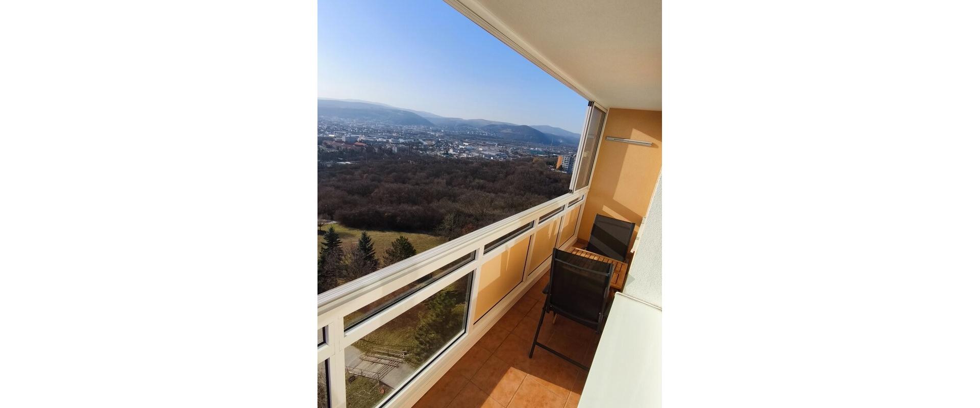 REZERVOVANÝ Predaj: Štýlový 1,5-izbový byt s loggiou – Jaltská, Košice – Furča