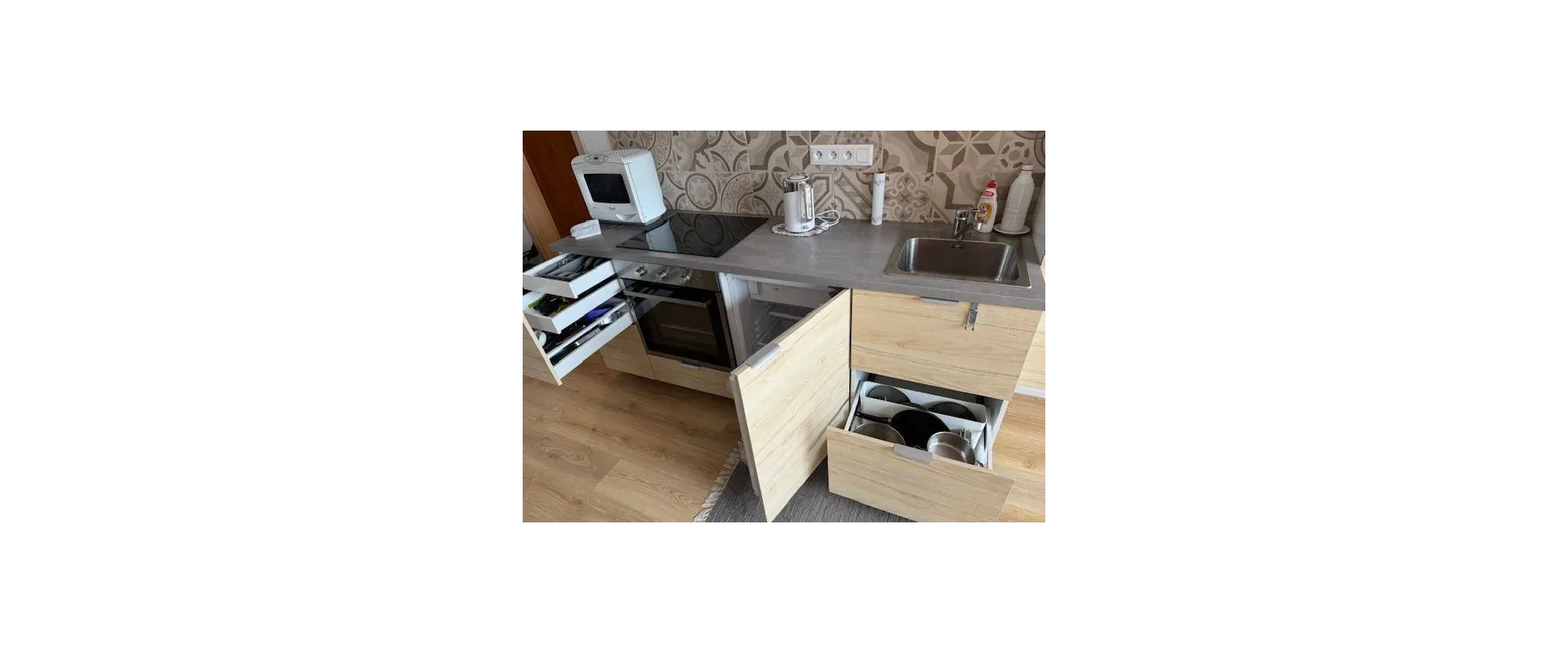 Nadčasovo zariadený 2-izbový byt po kompletnej rekonštrukcii