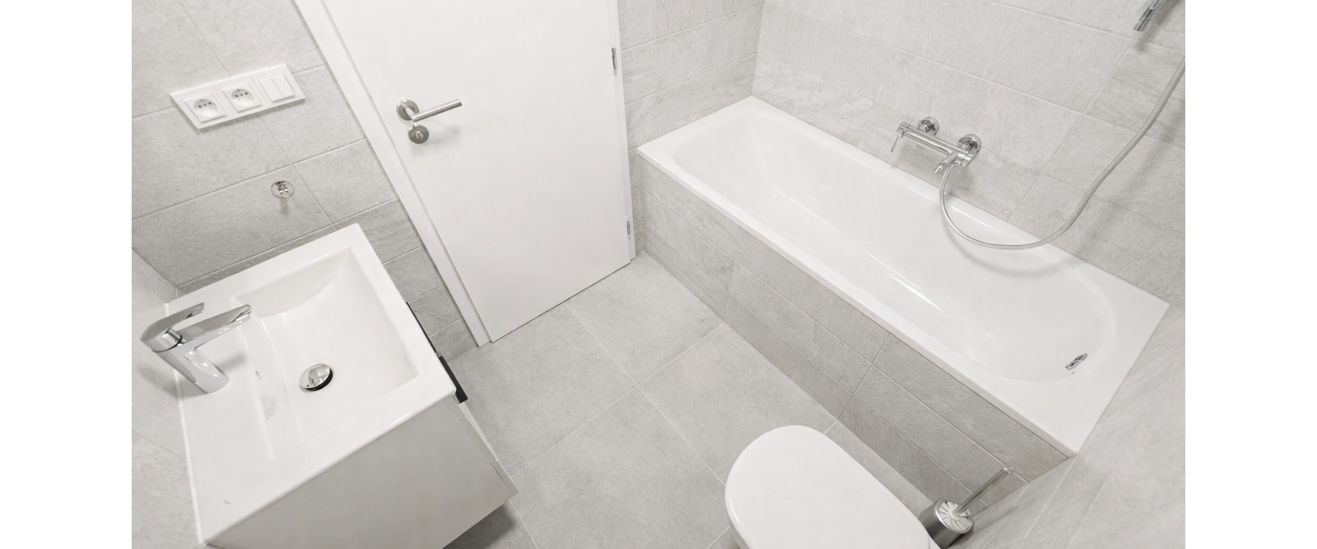 PREDAJ - Slnečný 3 izbový byt - loggia + parkovacie státie - Vinohrady - Nové Mesto