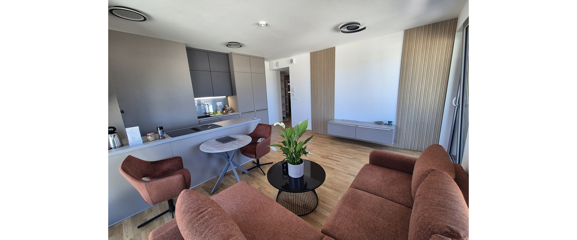 PREDAJ KRÁSNY 3-IZB. APARTMÁN, 2X BALKÓN, PROJEKT METROPOLIS