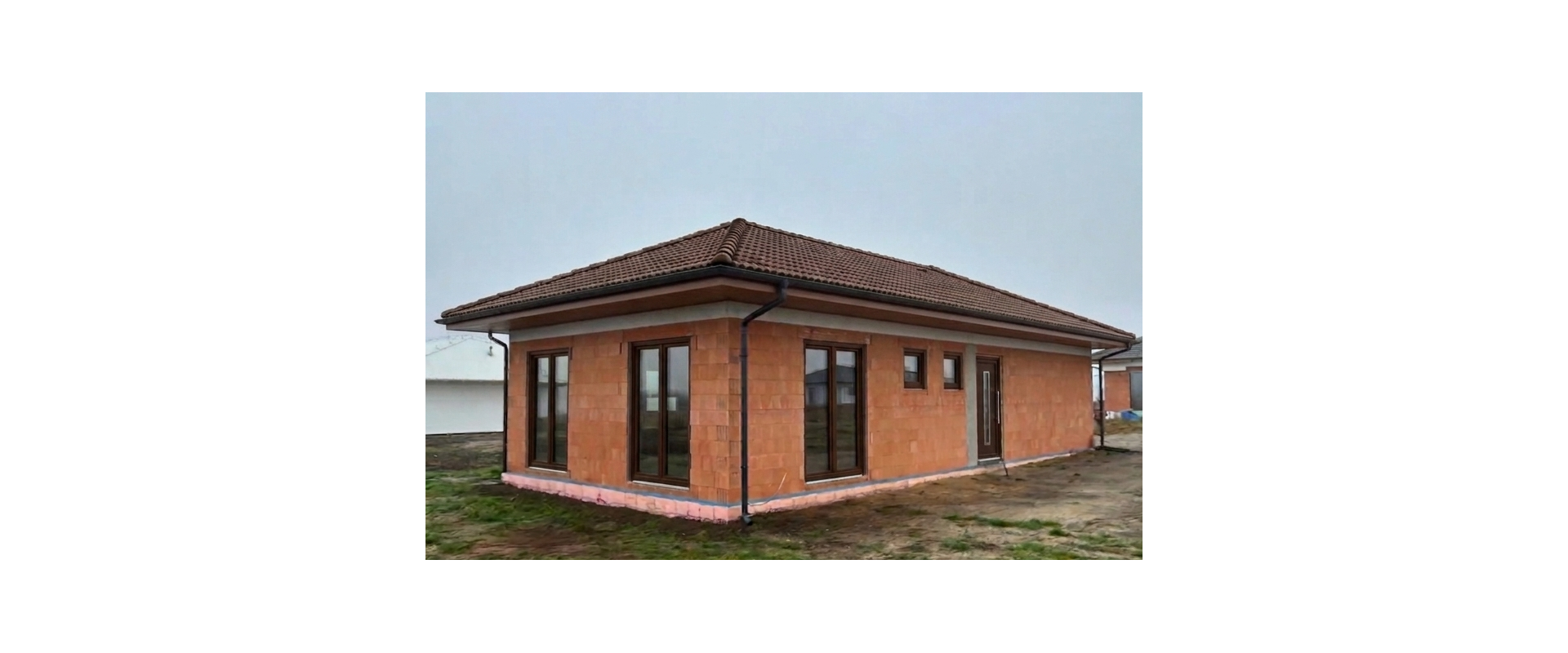 4 IZBOVÝ RODINNÝ DOM NOVOSTAVBA - HOLODOM - PREDAJ - NOVÝ SVET dedina vedľa Senca