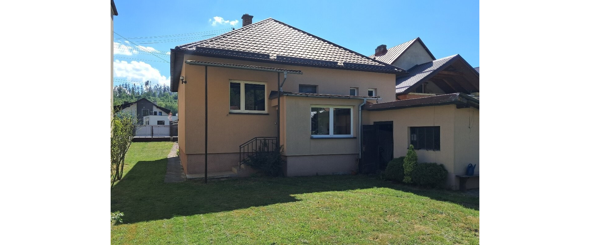 Na predaj rodinný dom s rozľahlým pozemkom v Považskom Chlmci