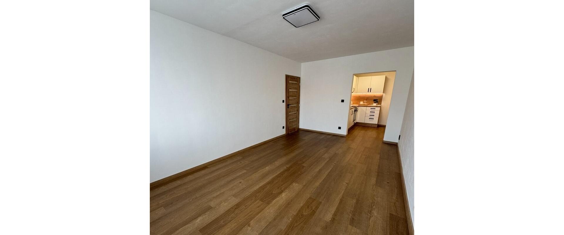 2 IZB. BYT NA PREDAJ PETRŽALKA GERCENOVA s balkónom
