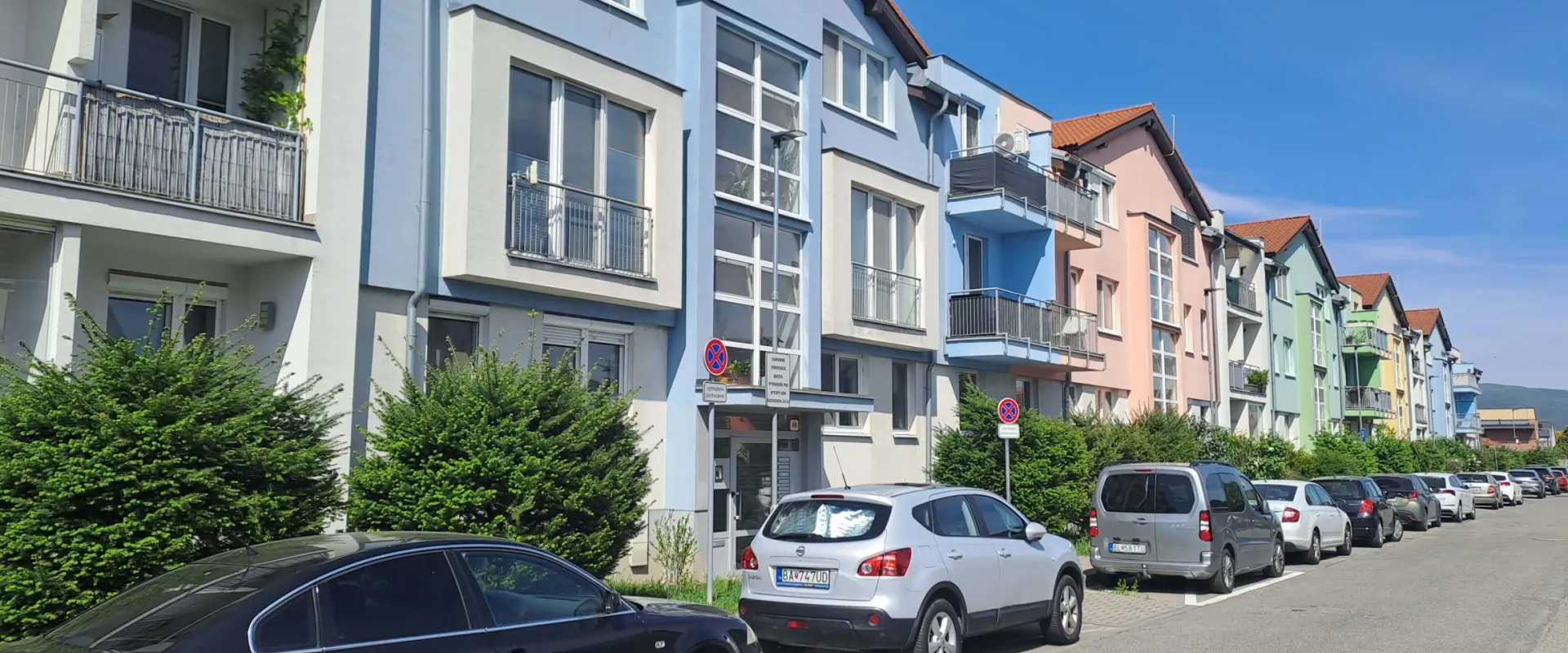 PREDAJ: Nádherný slnečný byt + loggia + záhradka - malý raj blízko Vajnorských jazier