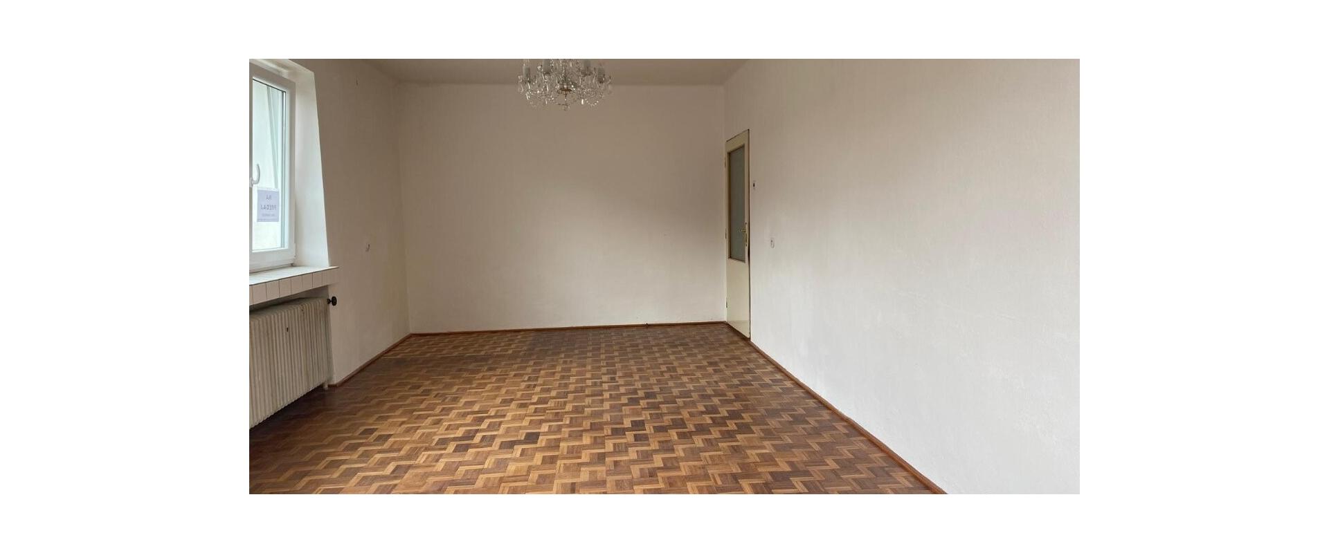 Rodinný dom na predaj s garážou, terasou – Handlová
