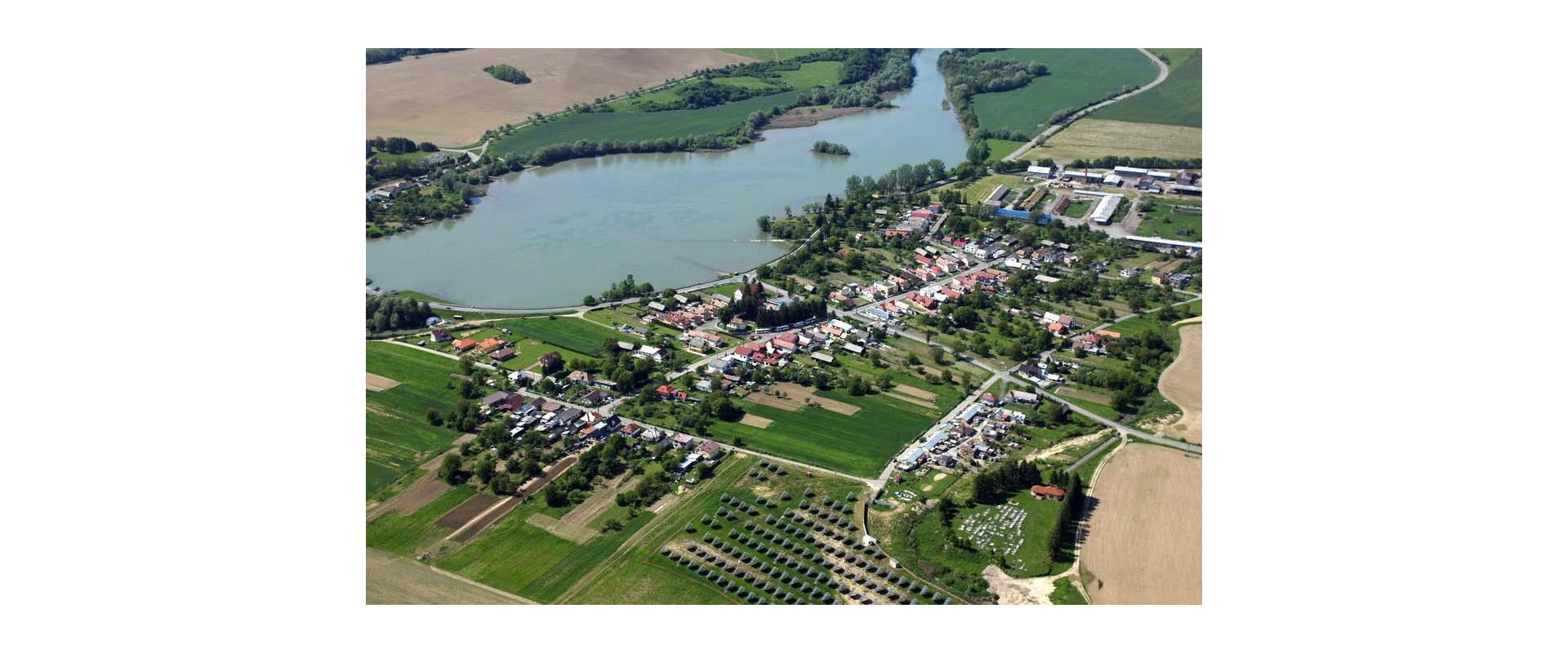 PRIPRAVUJEME - na predaj 2 - izbový byt v obci Malá Domaša.