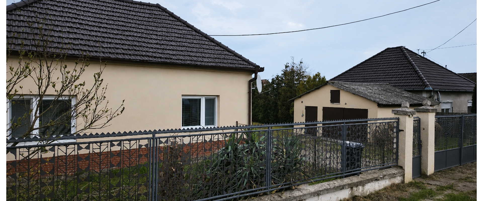 Rodinný dom v strede obce KAVA + investícia do budúcnosti