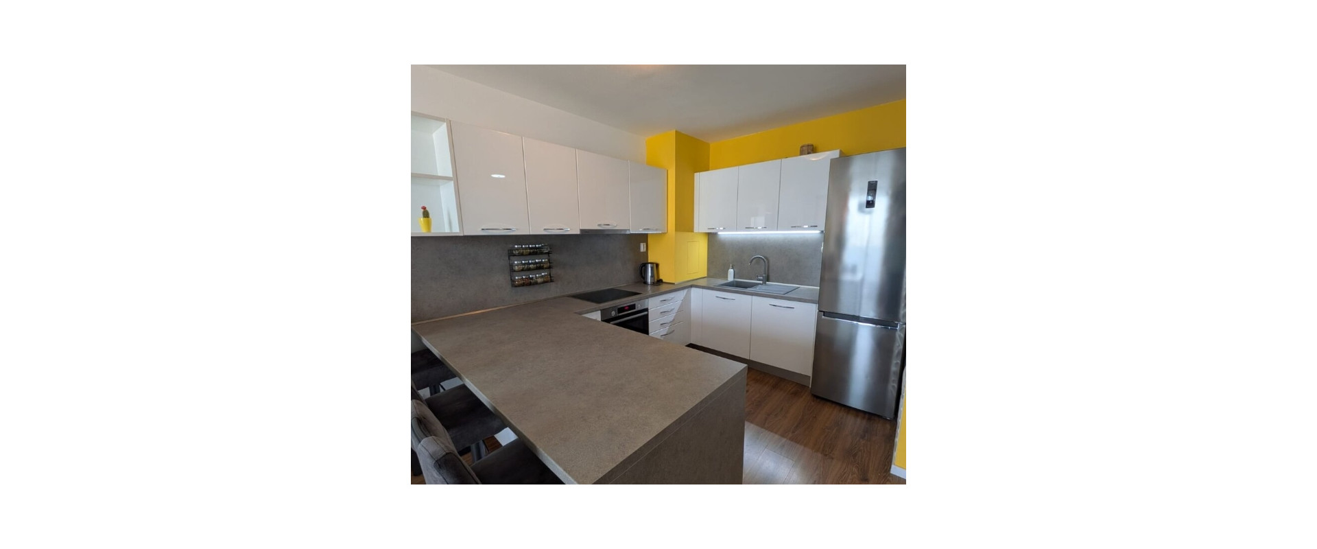 Moderný 2-izbový byt s balkónom a výhľadom