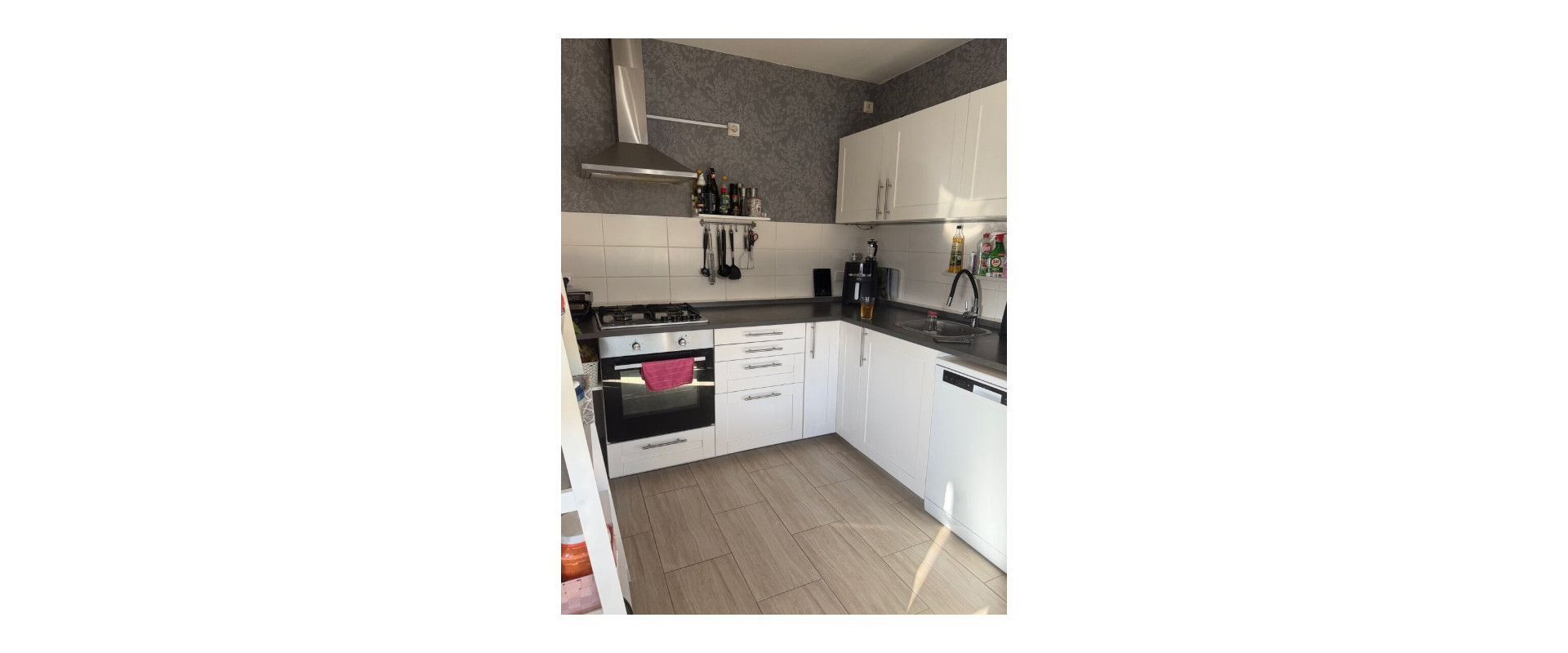 Na predaj priestranný 3-izbový byt s balkónom – Klokočina